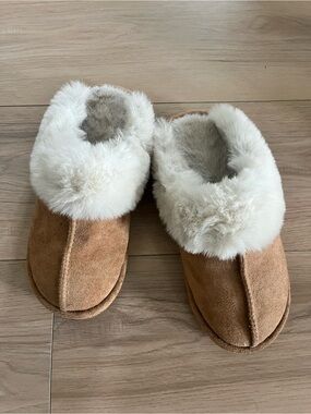 brown faux-fur mule slippers